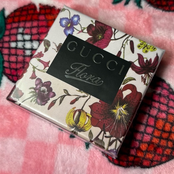 GUCCI Flora Compact Mirror Authentic & Sealed | For Makeup & Beauty - Picture 2 of 5